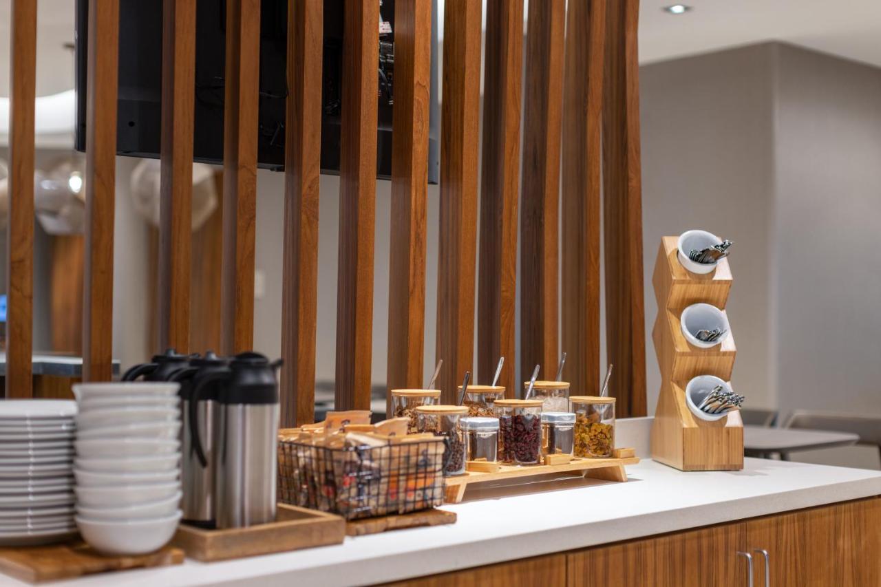 Springhill Suites By Marriott Tucson At The Bridges Екстериор снимка