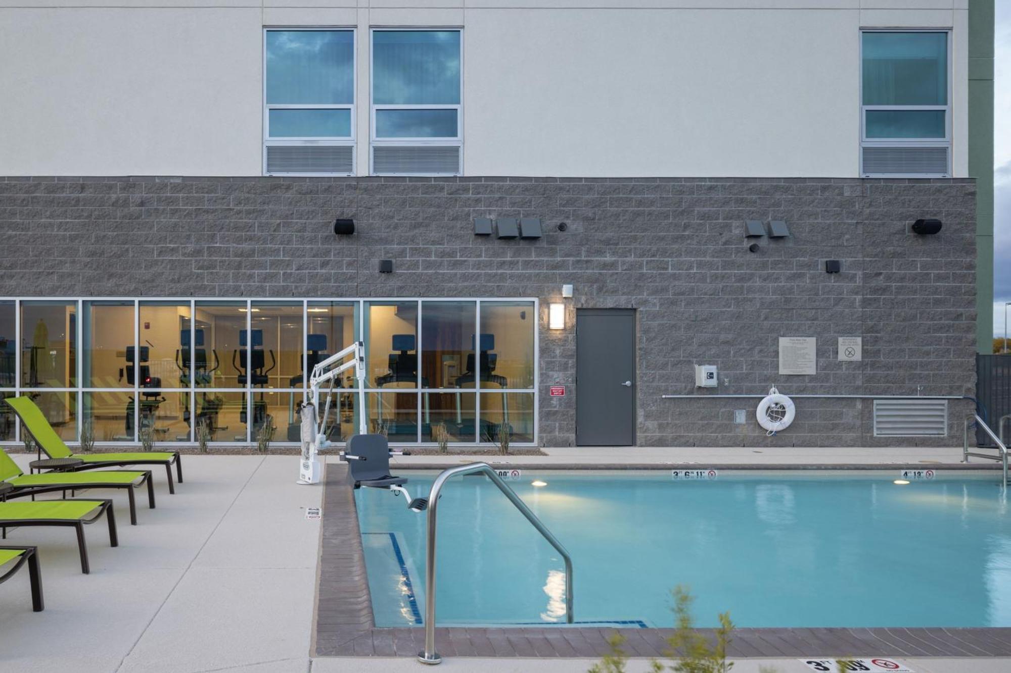 Springhill Suites By Marriott Tucson At The Bridges Екстериор снимка